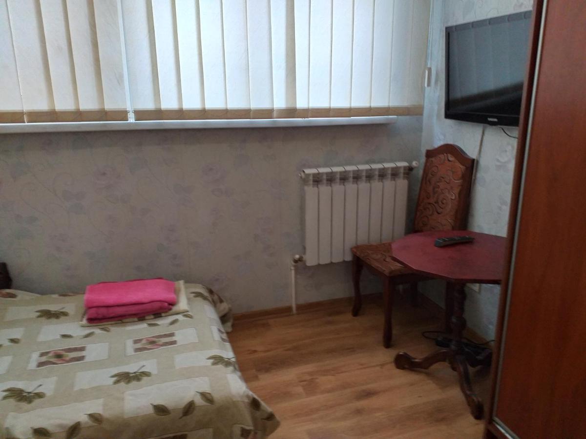 Затишна, Домашня 43М В Тихому Зеленому Місці Поруч Центральний Парк Університет Irpin Bagian luar foto